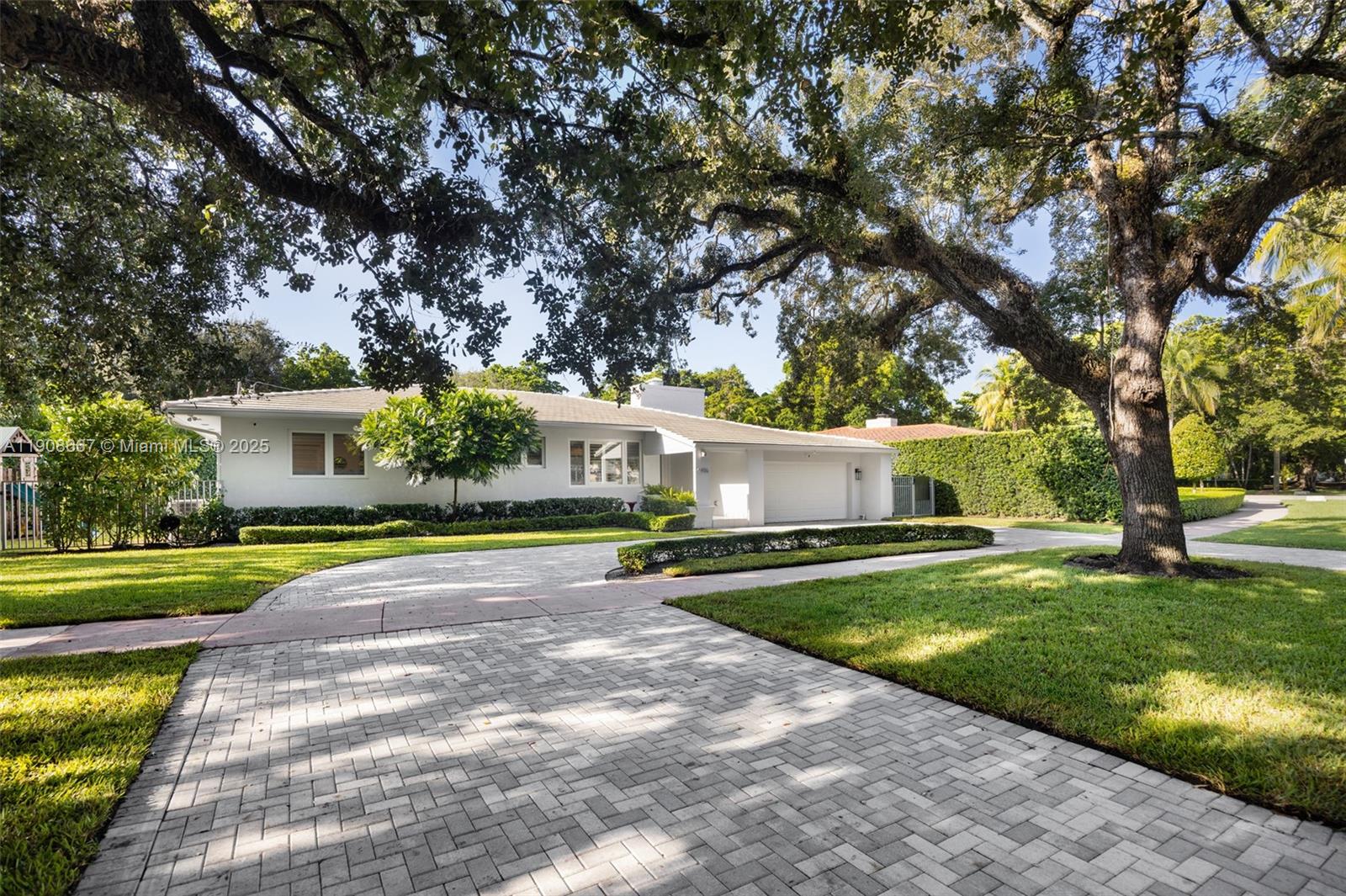 CORAL GABLES RIVIERA SEC - Residential