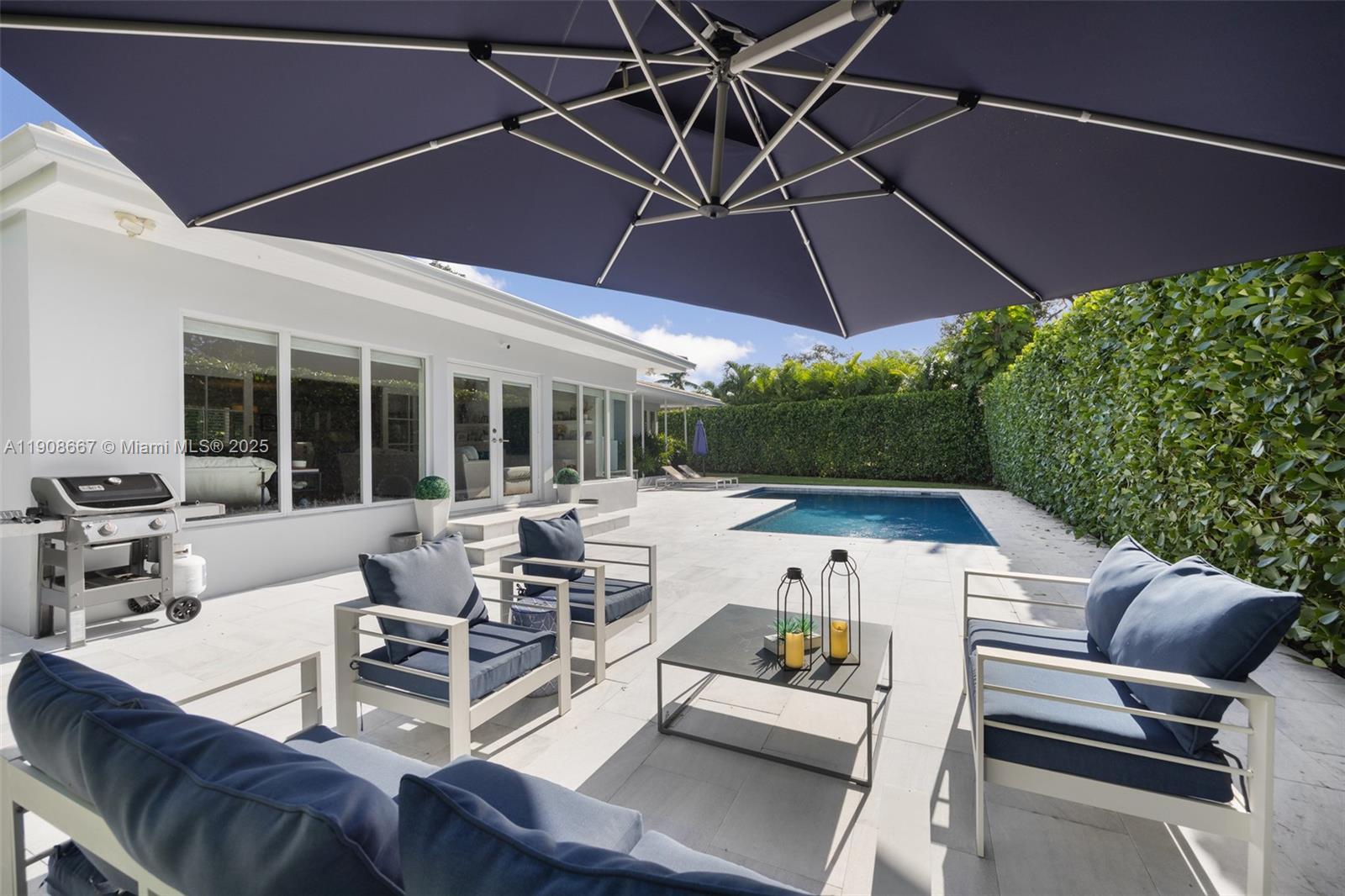 CORAL GABLES RIVIERA SEC - Residential