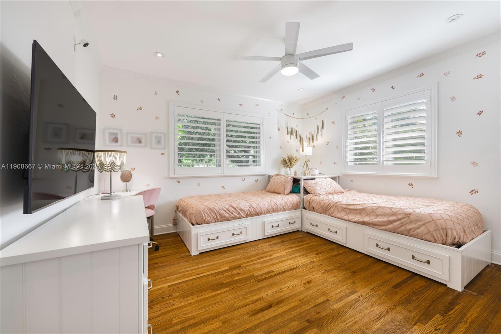 CORAL GABLES RIVIERA SEC - Residential