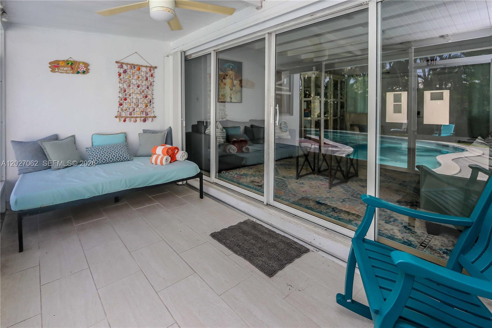 HOLLYWOOD LAKES SECTION - Residential