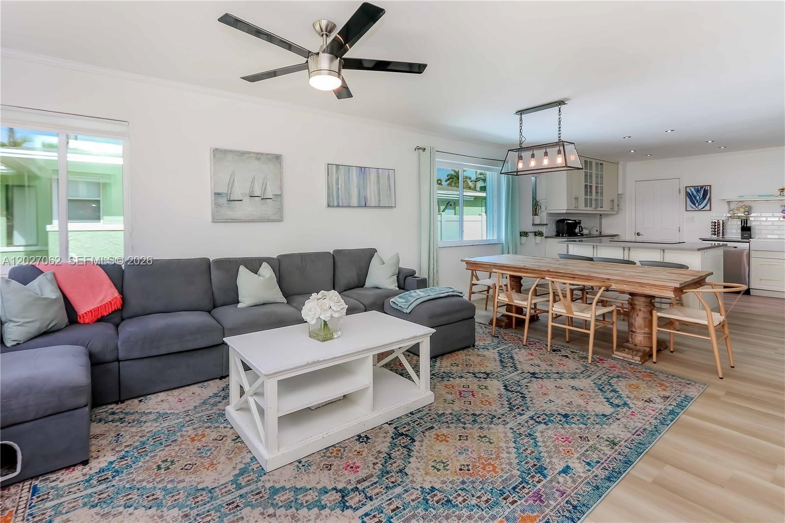 HOLLYWOOD LAKES SECTION - Residential