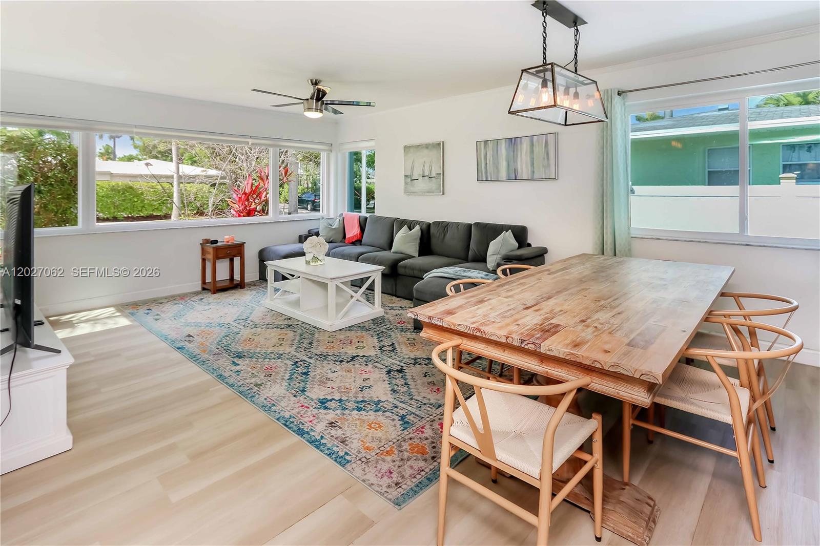 HOLLYWOOD LAKES SECTION - Residential