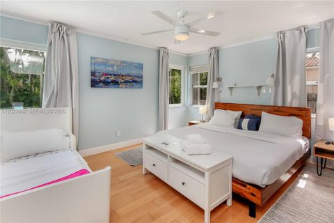 Tiny photo for 955 Van Buren St, Hollywood, FL 33019 (MLS # A12027062)