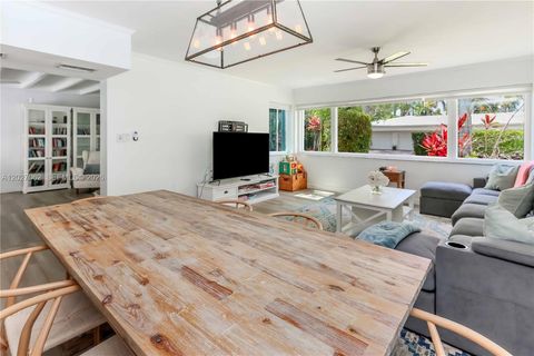 Tiny photo for 955 Van Buren St, Hollywood, FL 33019 (MLS # A12027062)