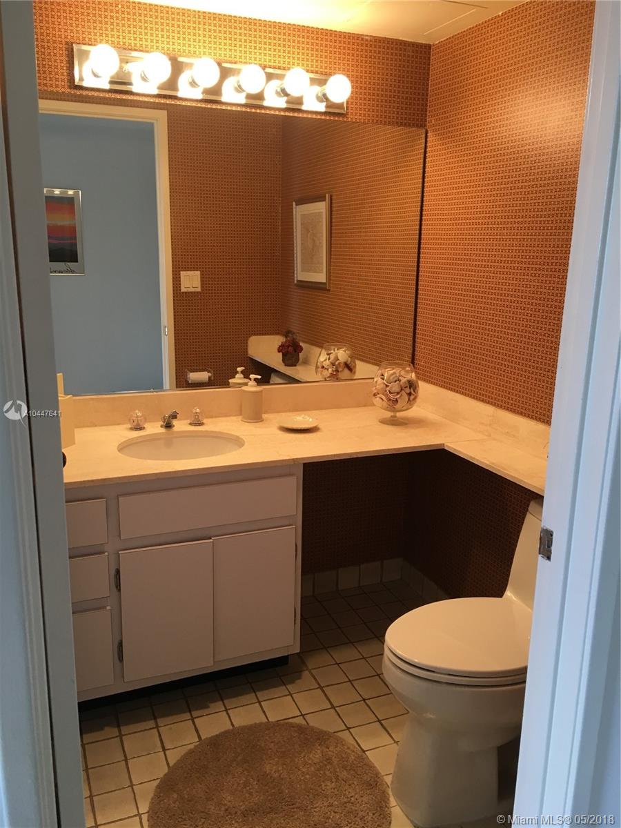 KEY COLONY NO 1 CONDO - Residential Lease