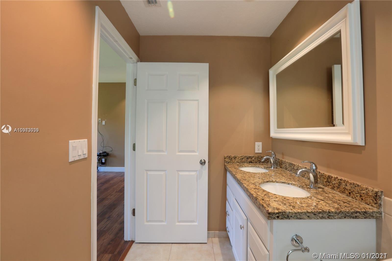 SHORELAND HGTS - Residential Lease