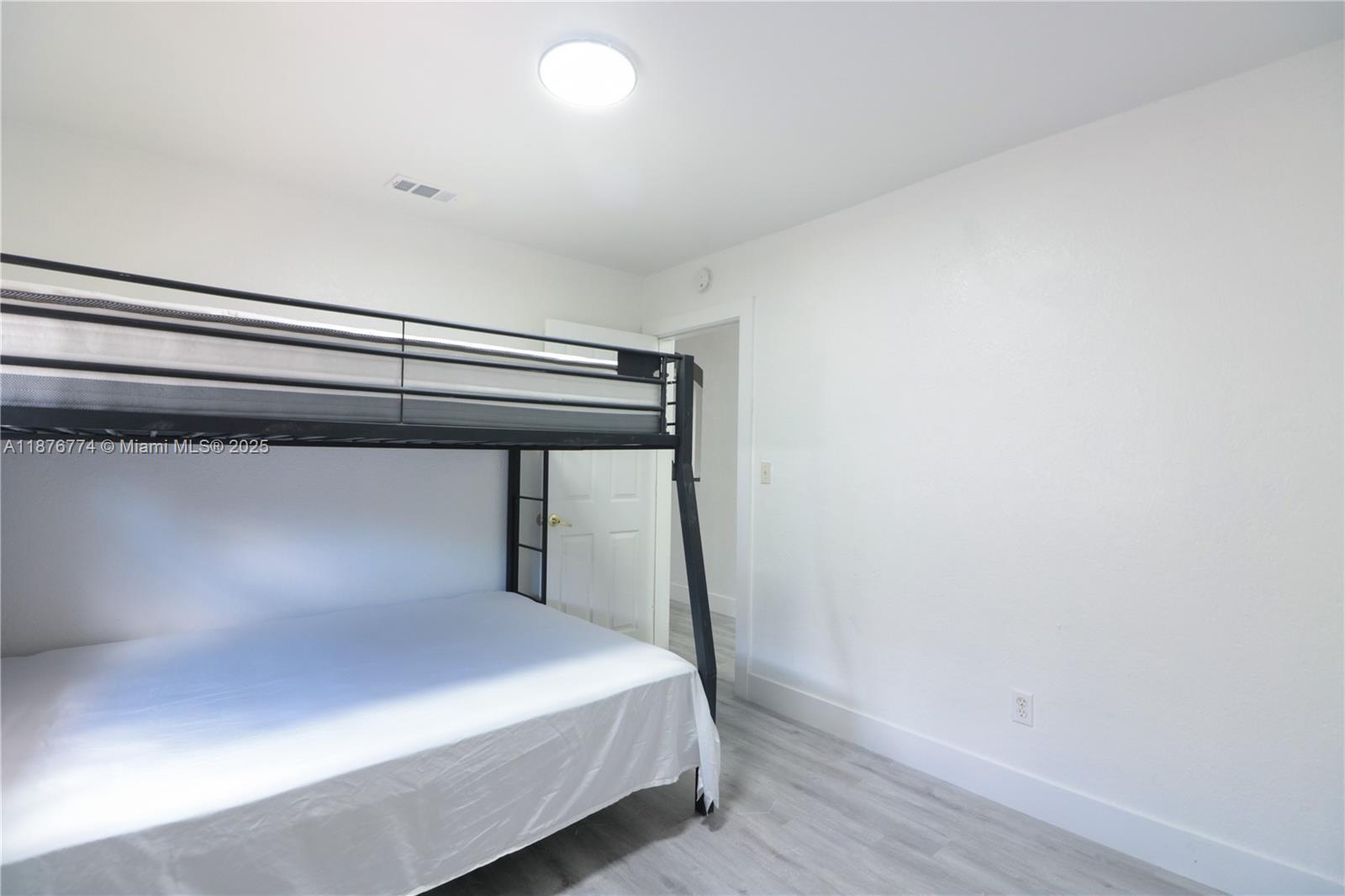 EARLINGTON HEIGHTS - Residential Lease