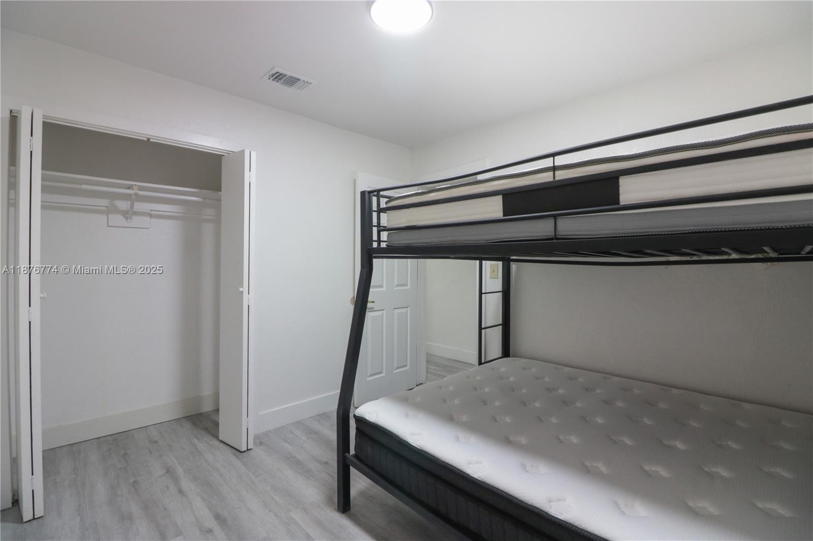 EARLINGTON HEIGHTS - Residential Lease