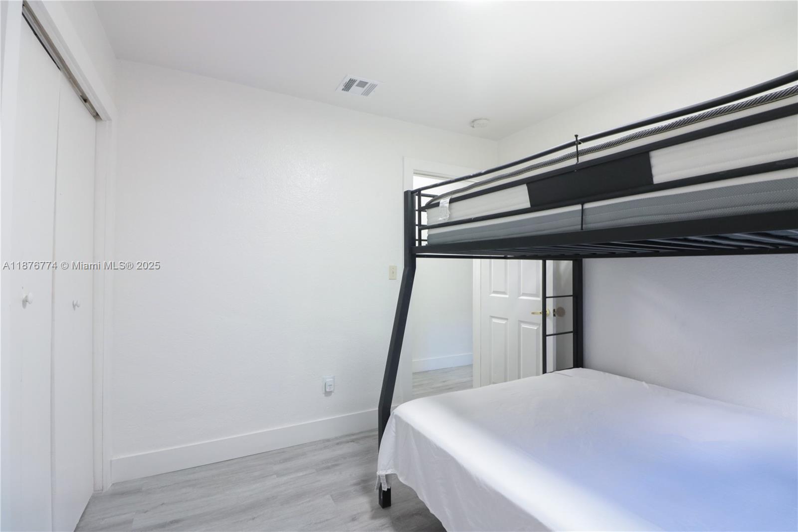 EARLINGTON HEIGHTS - Residential Lease