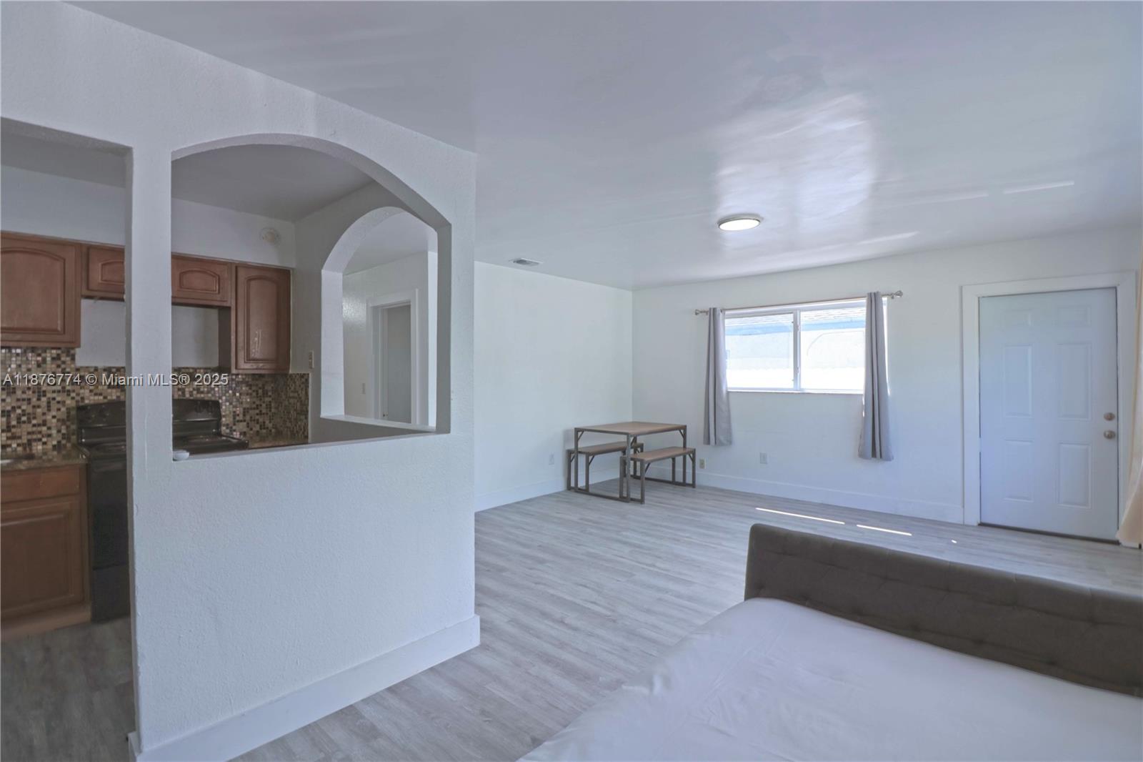 EARLINGTON HEIGHTS - Residential Lease