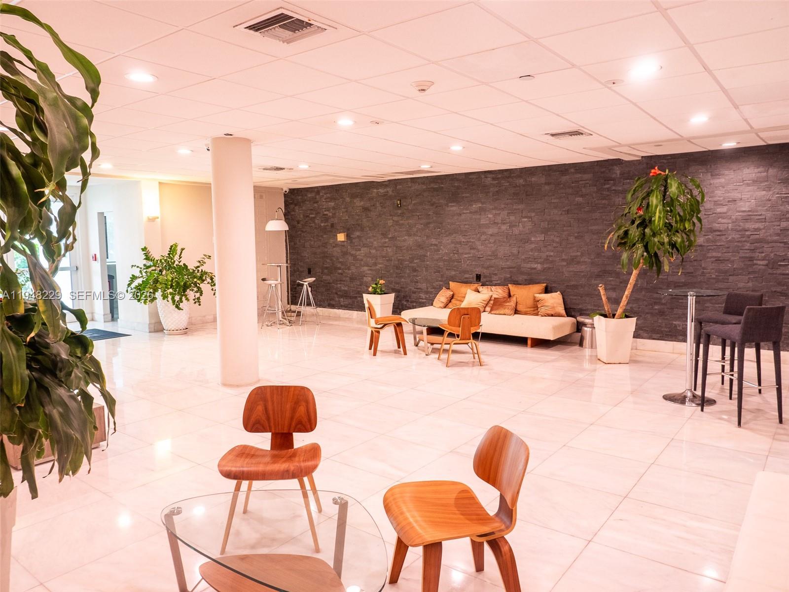 MIRADOR 1035 CONDO - Residential