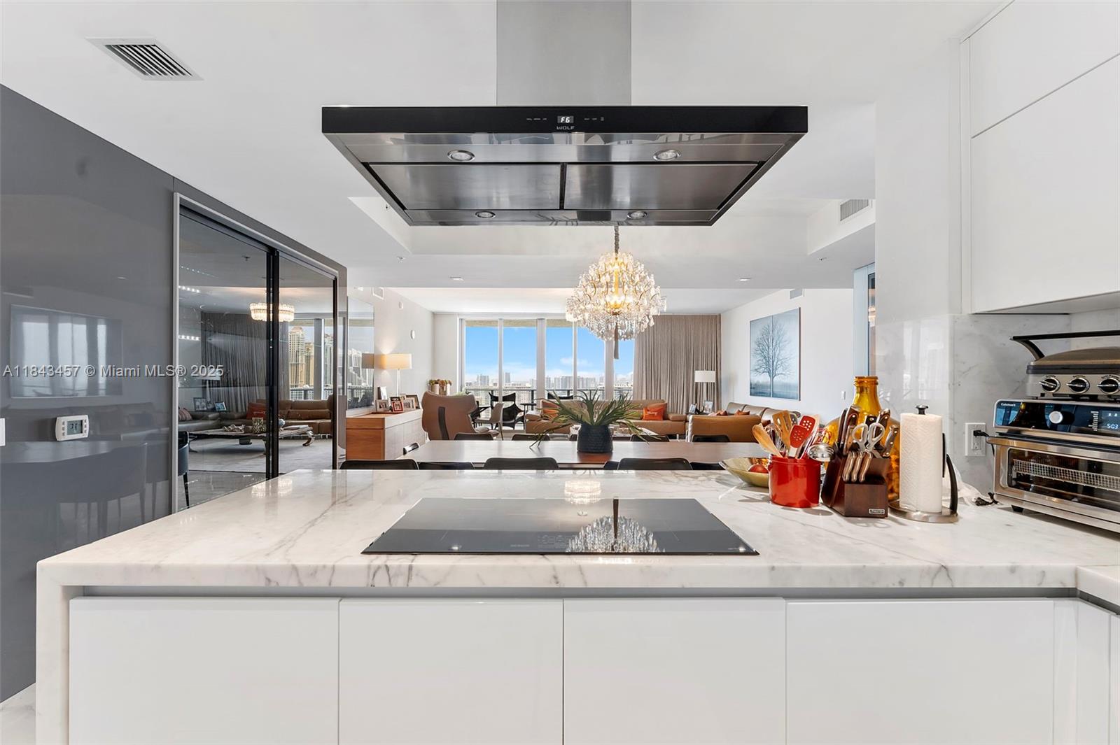 PARQUE TOWERS CONDO - Residential