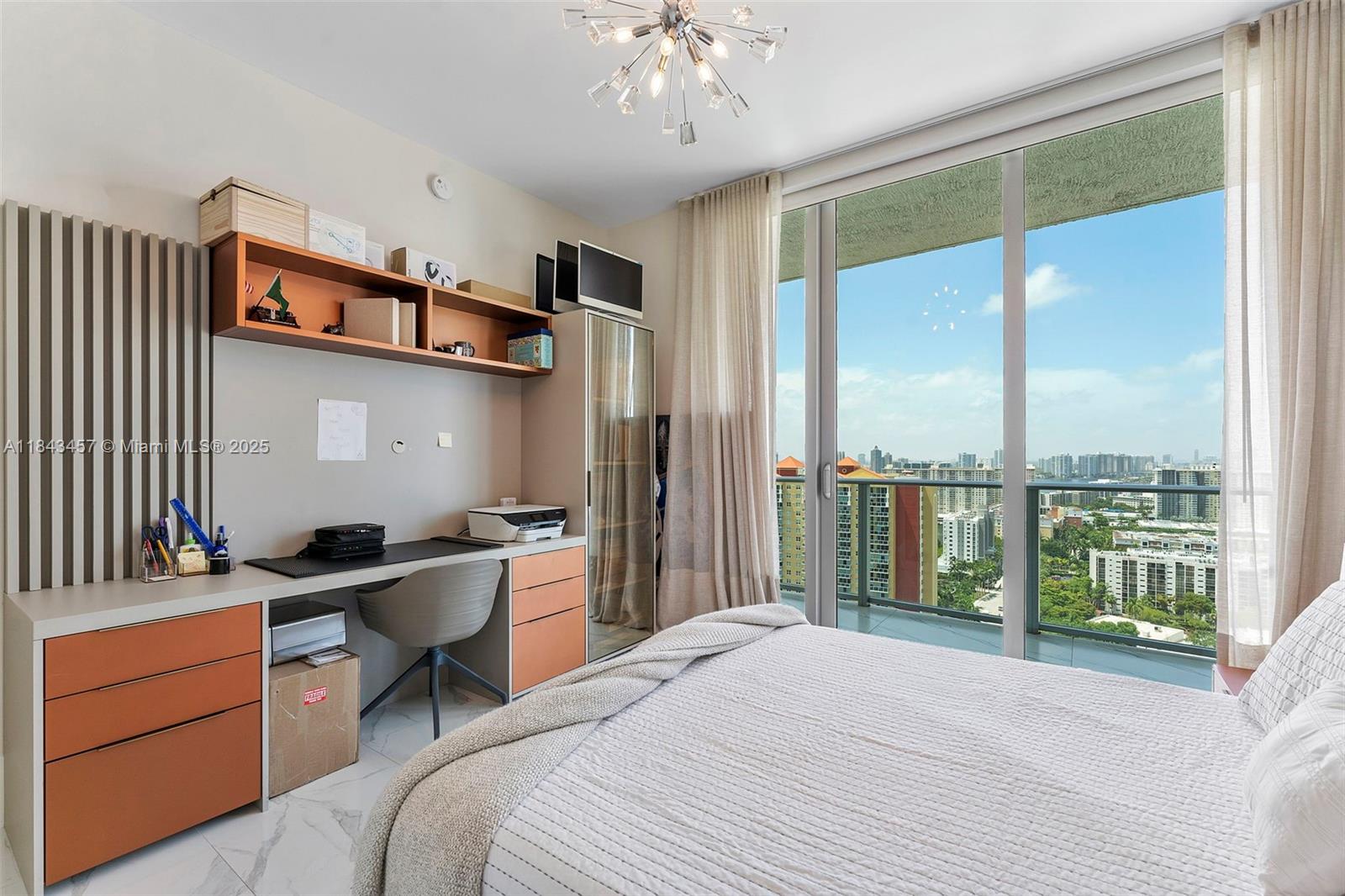 PARQUE TOWERS CONDO - Residential