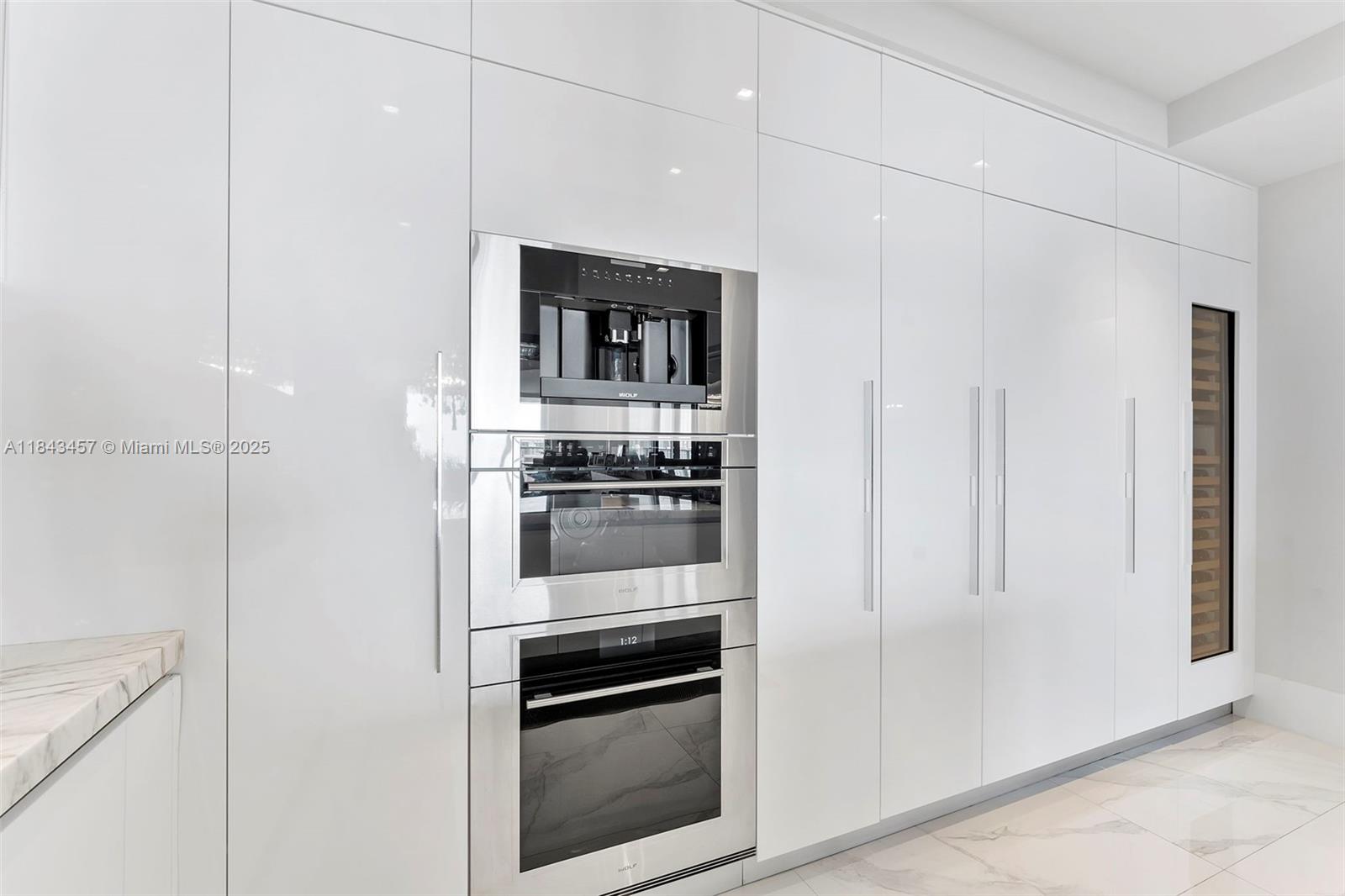 PARQUE TOWERS CONDO - Residential