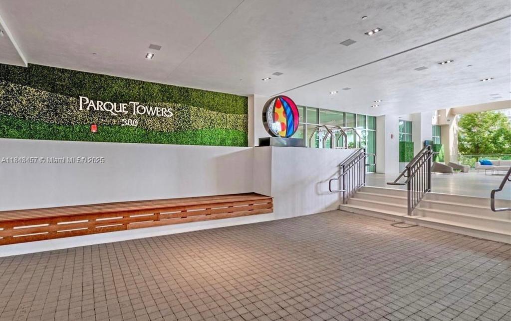 PARQUE TOWERS CONDO - Residential