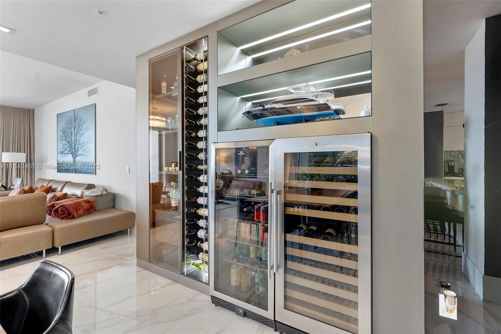 PARQUE TOWERS CONDO - Residential