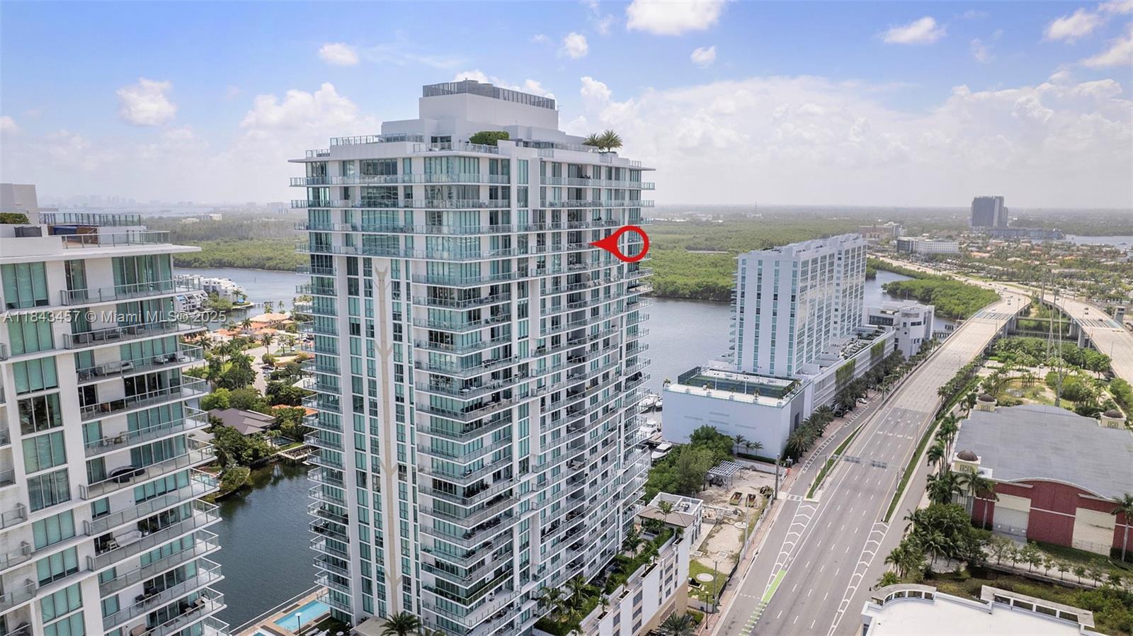 PARQUE TOWERS CONDO - Residential