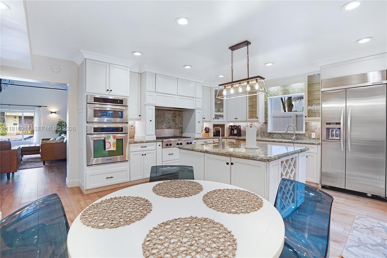 HOLLYWOOD BEACH - Residential