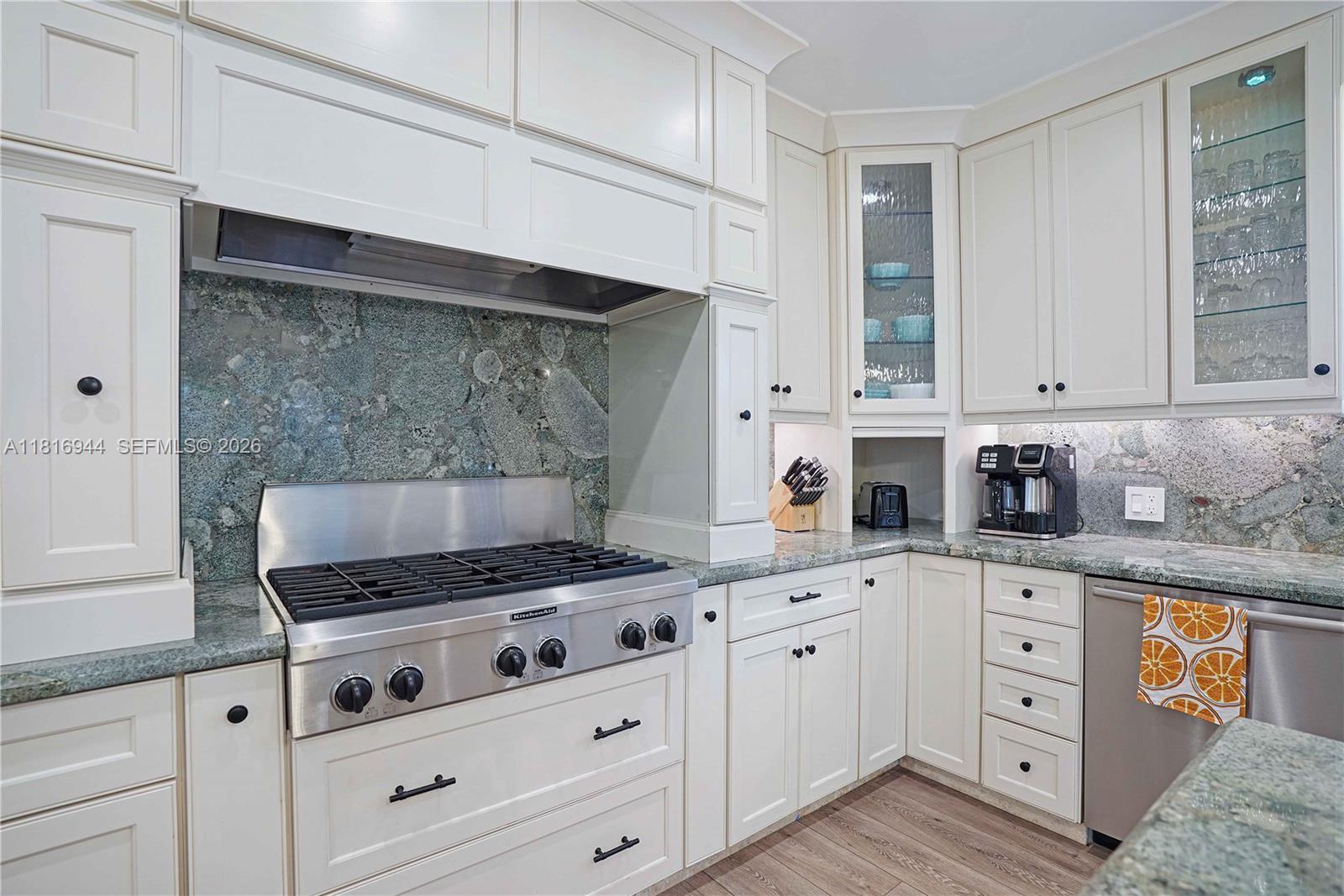 HOLLYWOOD BEACH - Residential