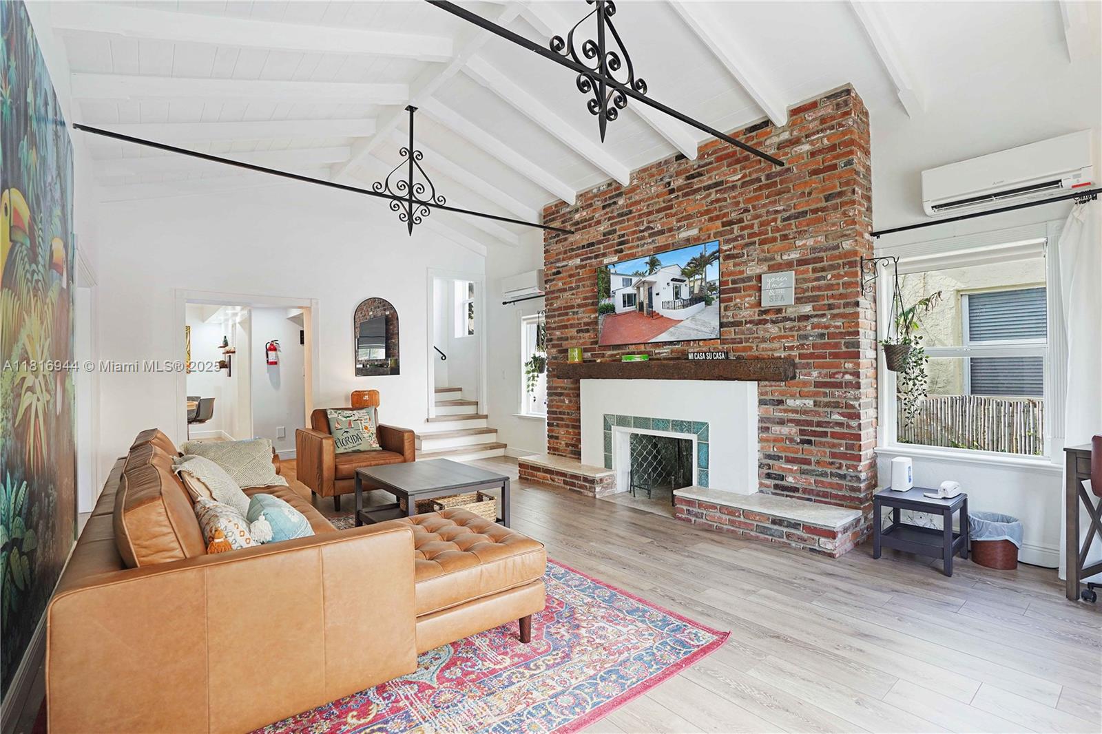 HOLLYWOOD BEACH - Residential