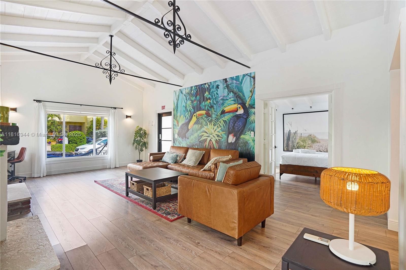 HOLLYWOOD BEACH - Residential