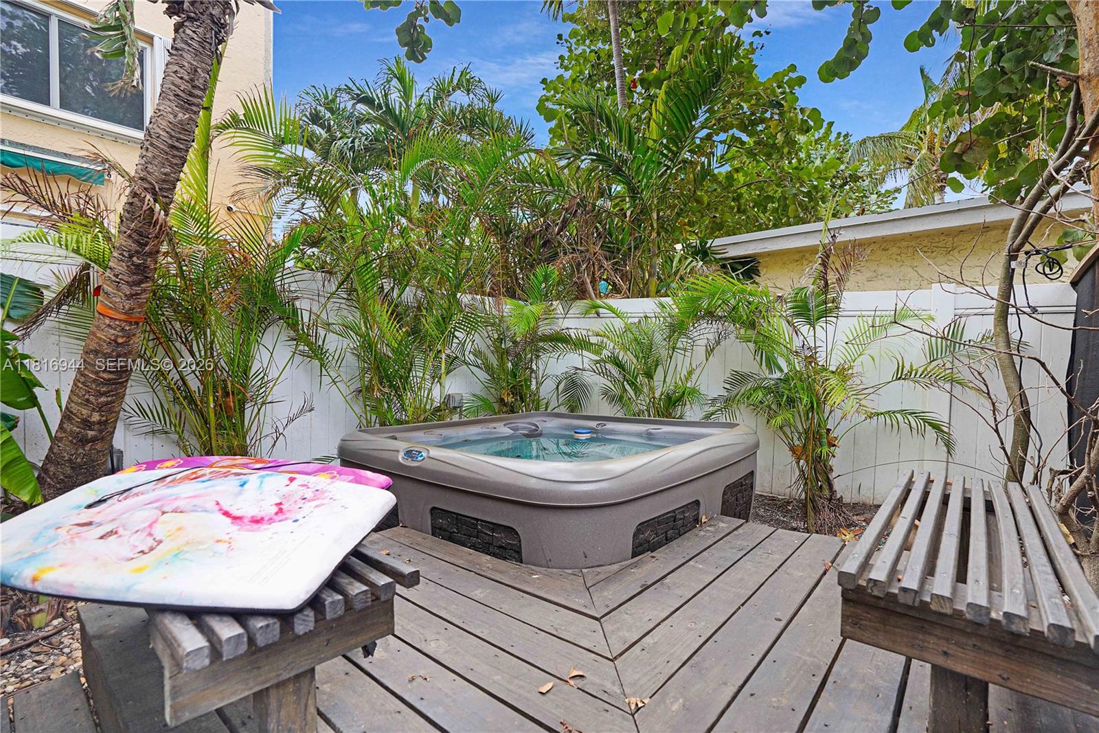 HOLLYWOOD BEACH - Residential