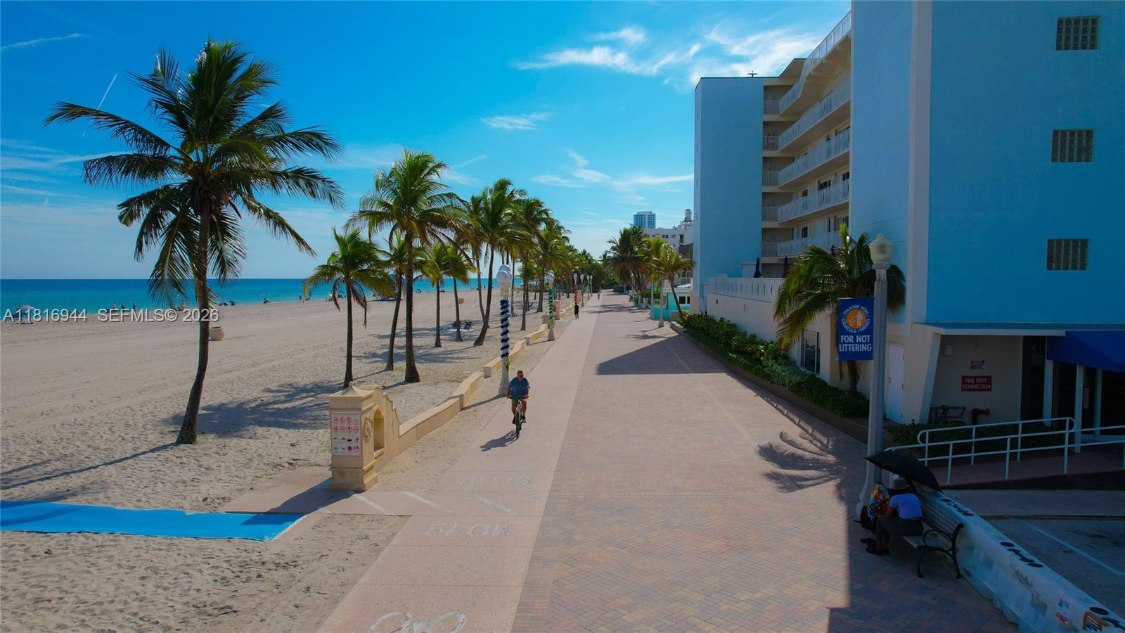 HOLLYWOOD BEACH - Residential