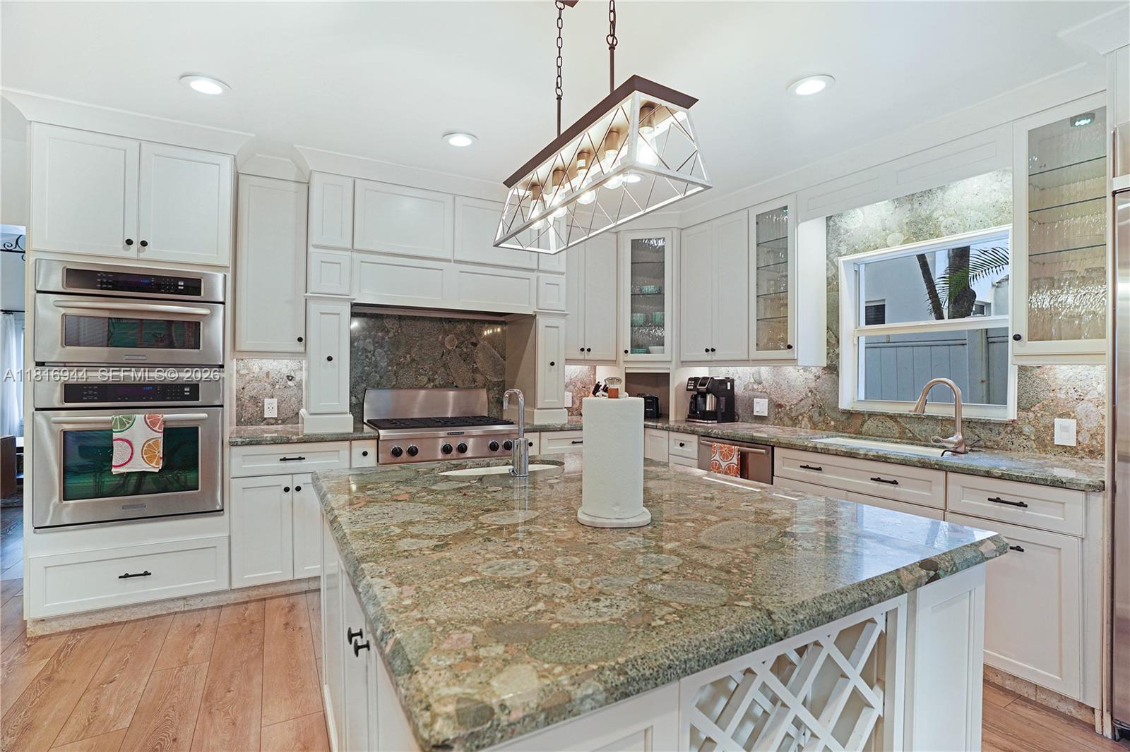 HOLLYWOOD BEACH - Residential