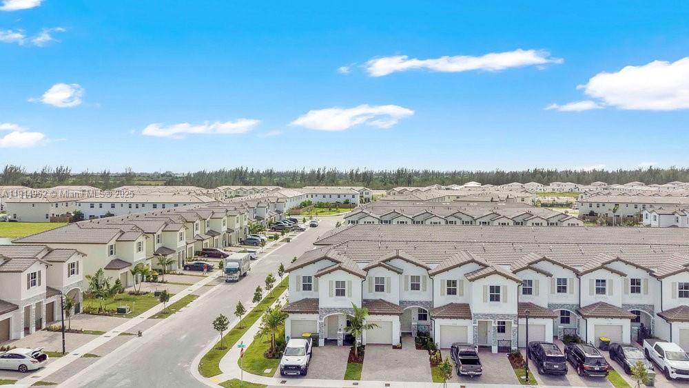 Lagos at ALTAMIRA - Residential Lease