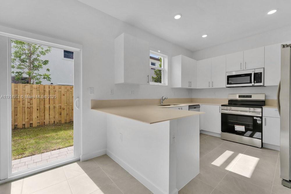 Lagos at ALTAMIRA - Residential Lease