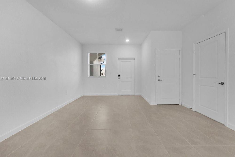 Lagos at ALTAMIRA - Residential Lease