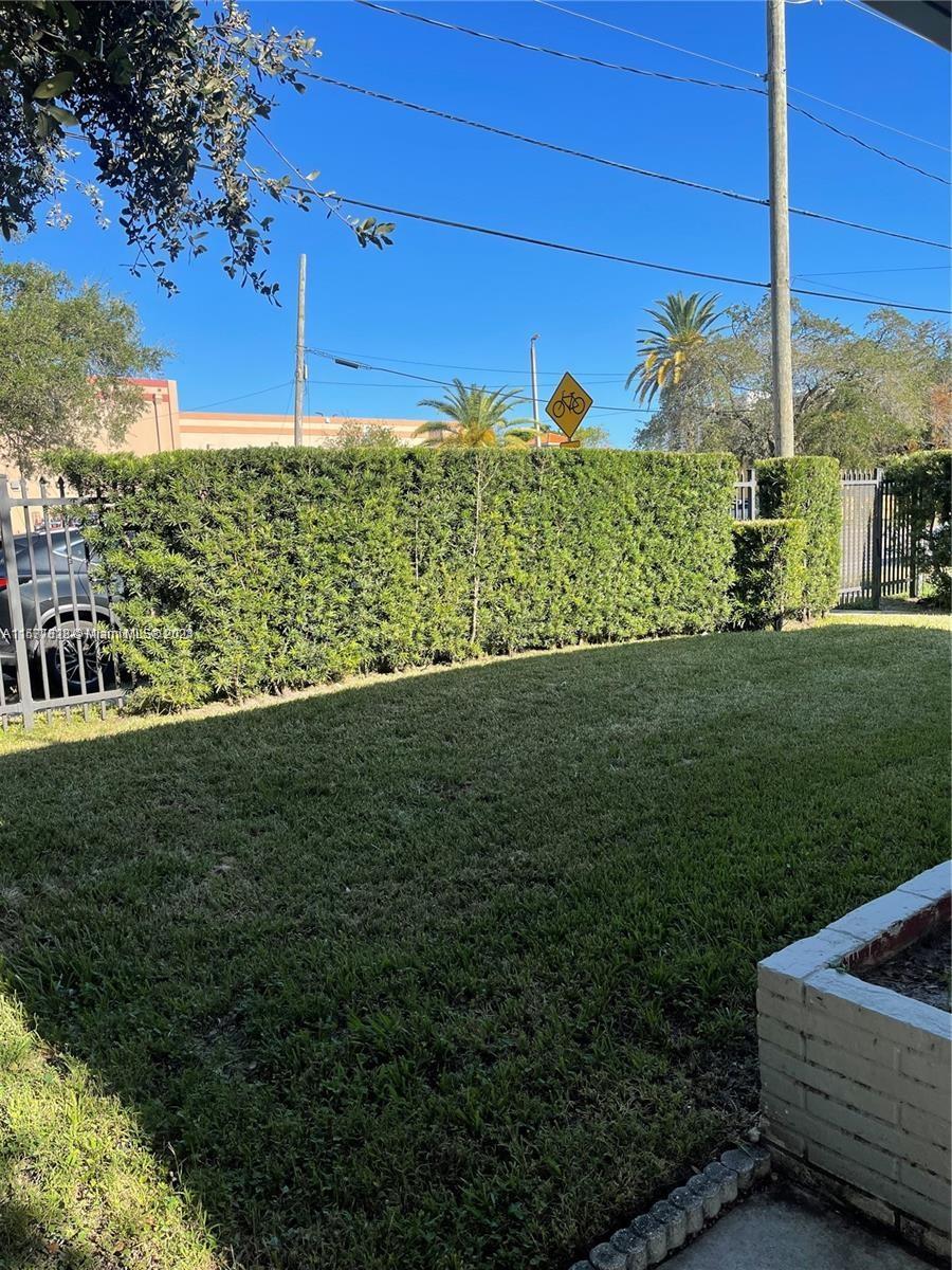 BISCAYNE COURT - Residential Lease
