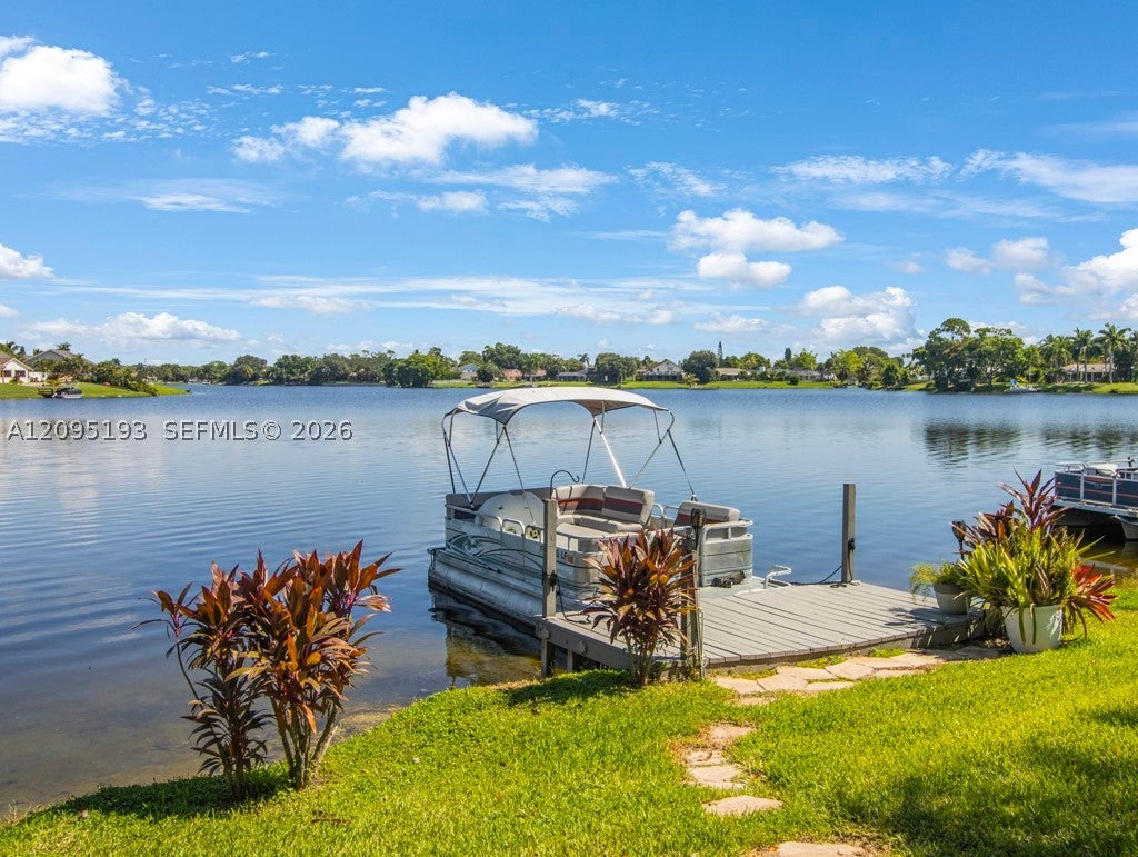 12911 Upper Cove Dr