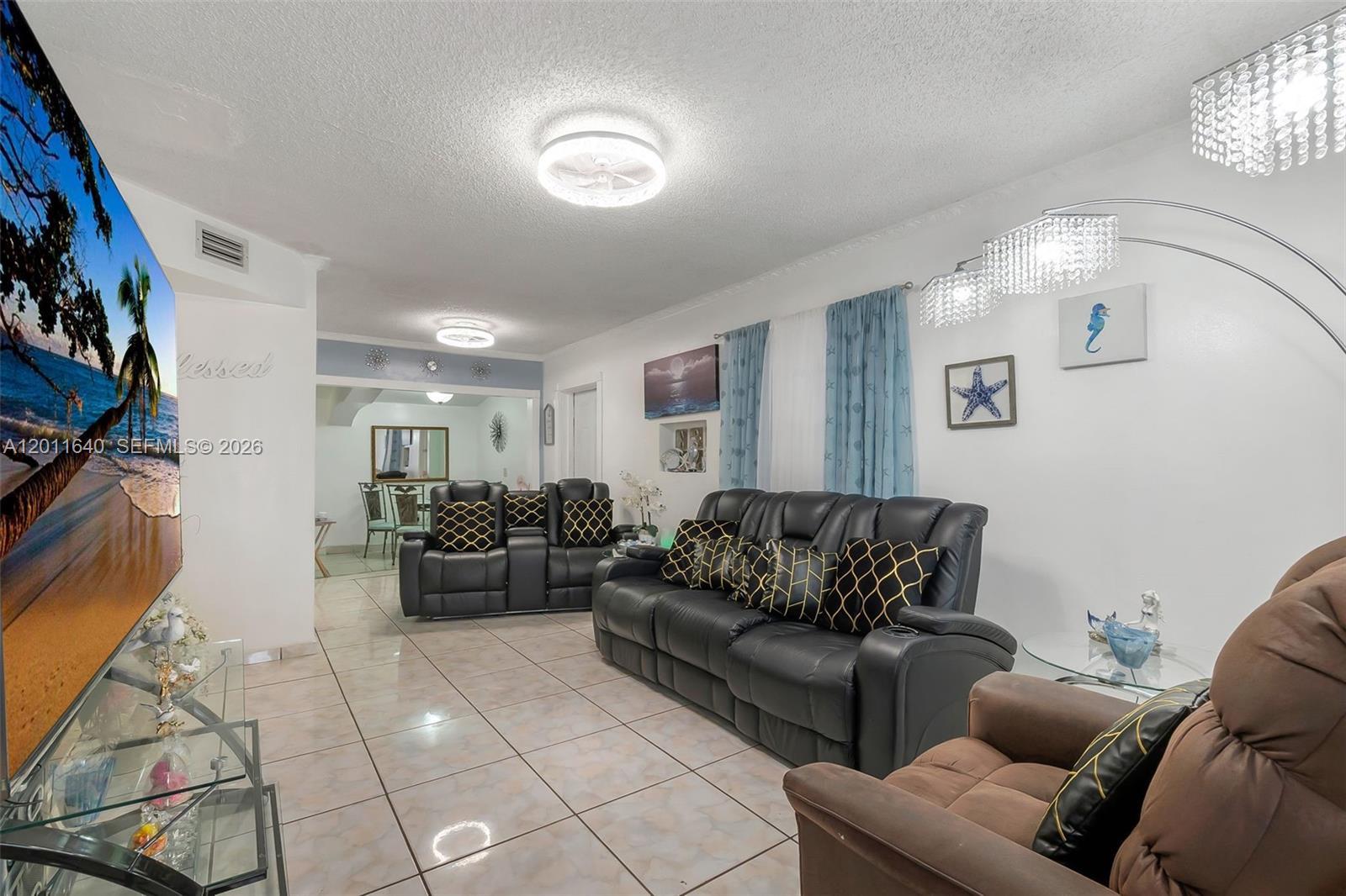 ANDERSON HEIGHTS - Residential