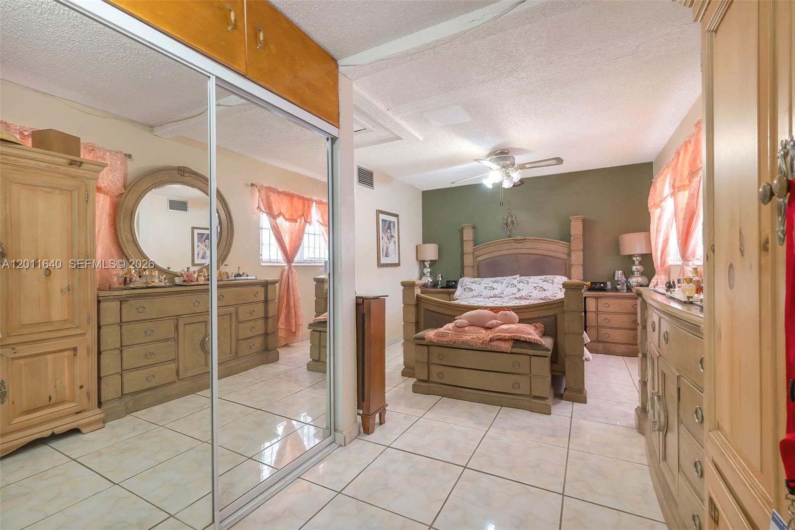 ANDERSON HEIGHTS - Residential