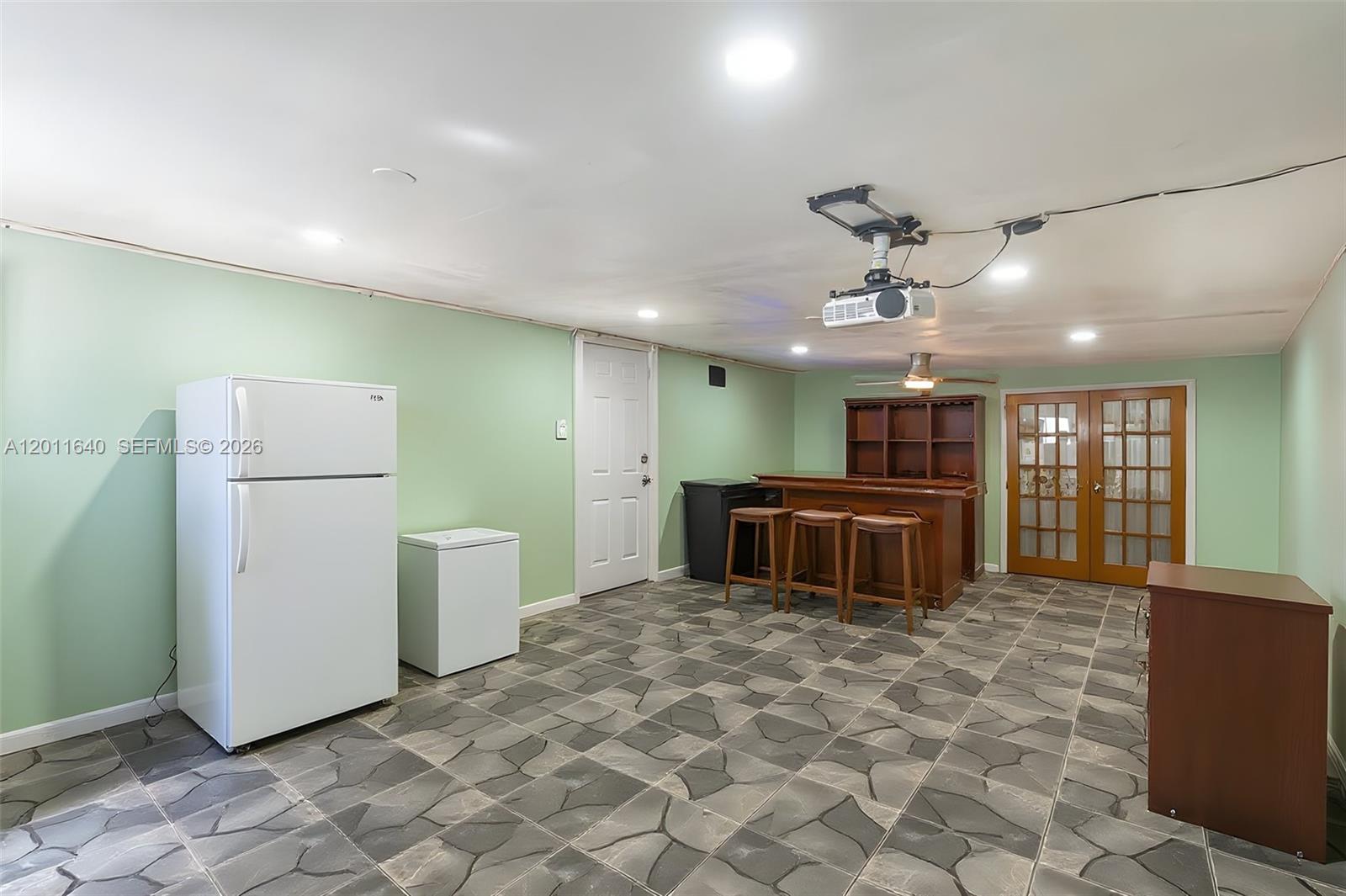 ANDERSON HEIGHTS - Residential