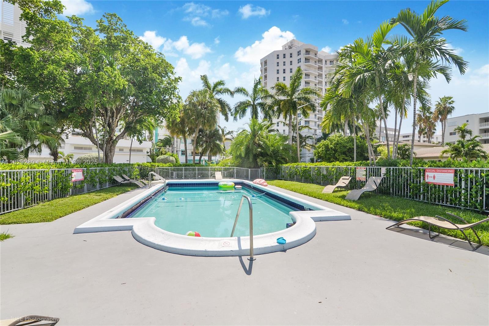Move-In Ready 1-Bedroom ? Great Location in Bay Harbor
Welcome to your new home in the heart of Bay Harbor Islands! This bright and spacious 1-bedroom, 1-bath apartment is located at ***ive, Unit 9, Miami Beach ? just minutes from the beach, Bal Harbour Shops, and some of the area?s best dining and parks.
- Apartment Features:
1 spacious bedroom with ample closet space
1 full bathroom
Open living and dining area
Functional kitchen with appliances
Partially furnished ? includes essential furniture
On-site laundry facilities
- Rental Requirements:
Minimum credit score: 650
Gross monthly income must be 3x rent ($5,700)
Move-in cost: 1st month?s rent + 1 month security deposit
Background and credit check required
Schedule Your Showing Today!