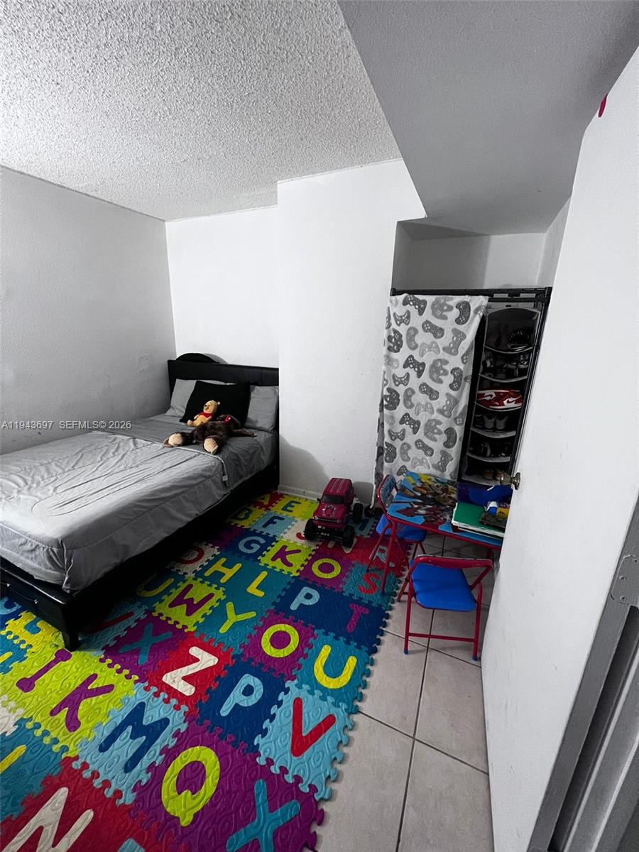 THE FOUNTAINS OF FONTAINE - Residential Lease