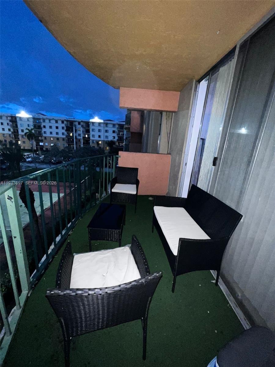 THE FOUNTAINS OF FONTAINE - Residential Lease