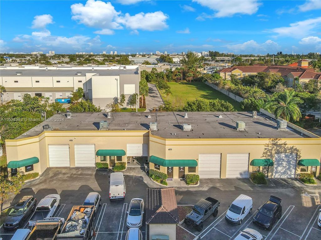 Photo of 1611 W Mcnab Rd #6, Pompano Beach, FL 33069 (MLS # A11528983)