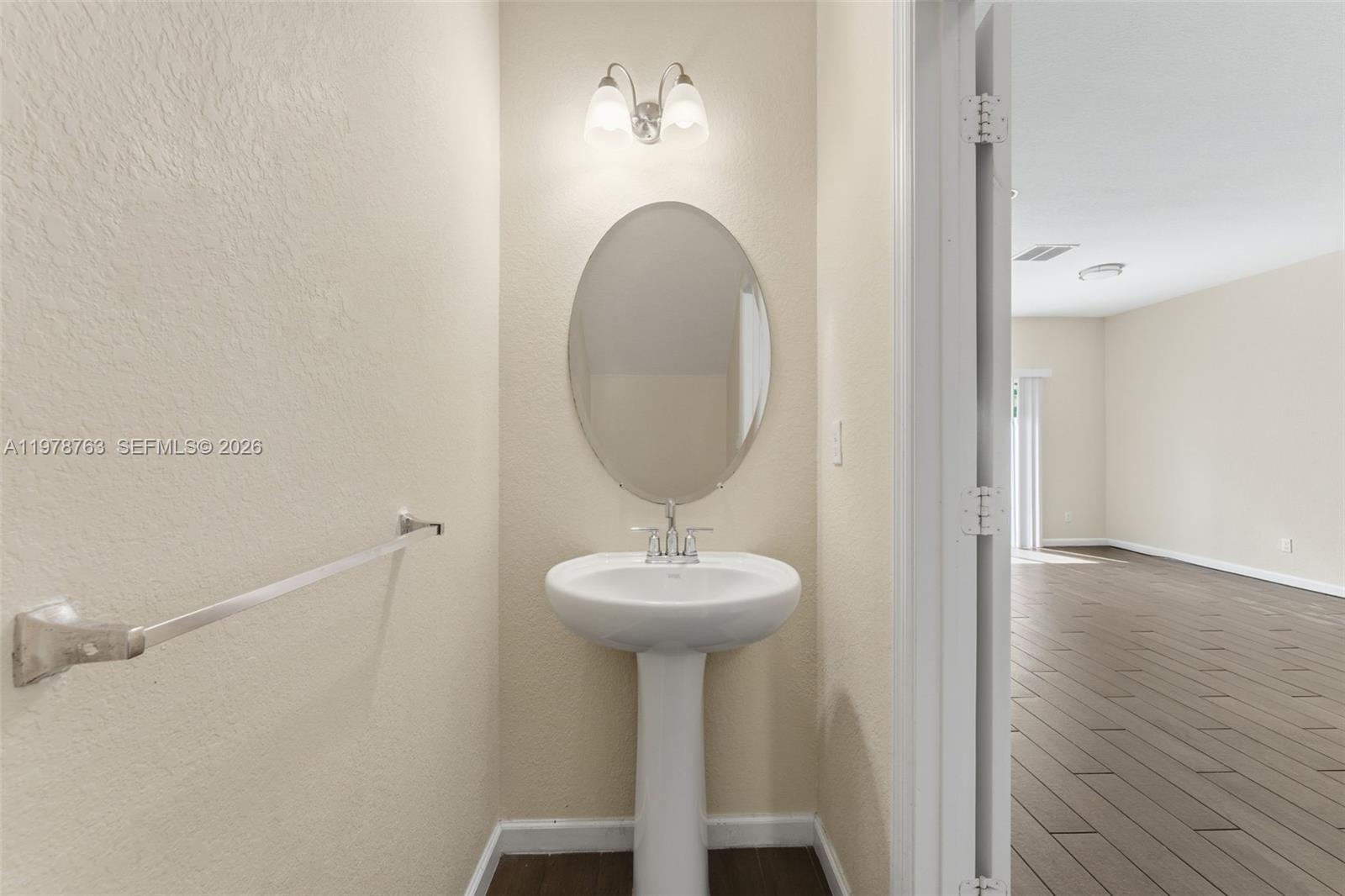 CRICKET CLUB - Residential