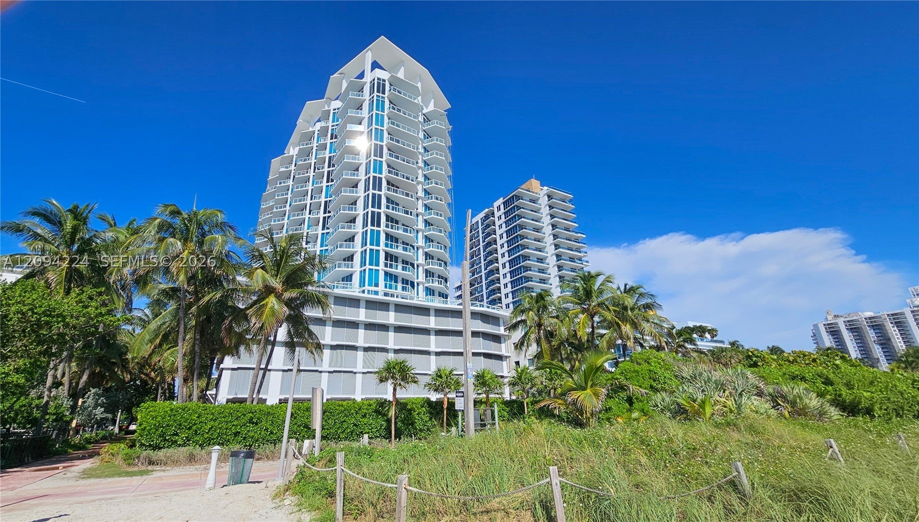 6515 Collins Ave 1403