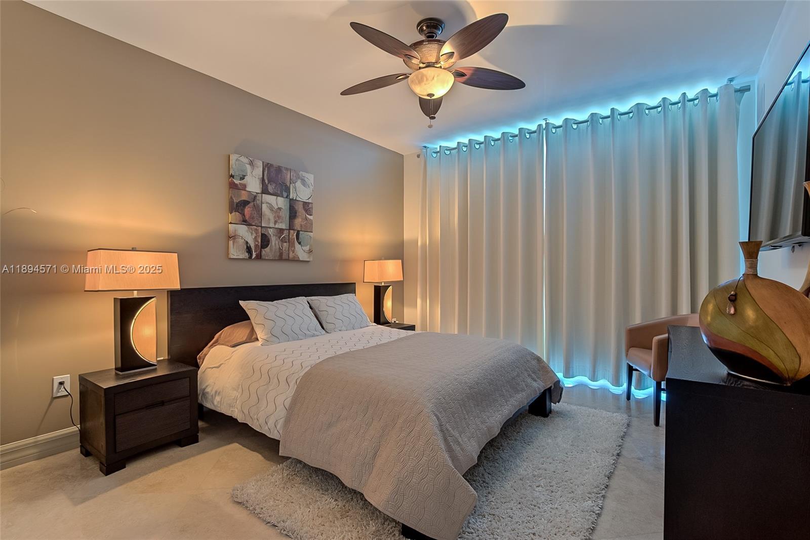 DIPLOMAT OCEANFRONT RESID - Residential Lease