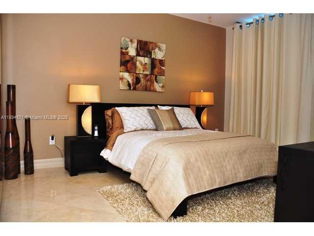 DIPLOMAT OCEANFRONT RESID - Residential Lease