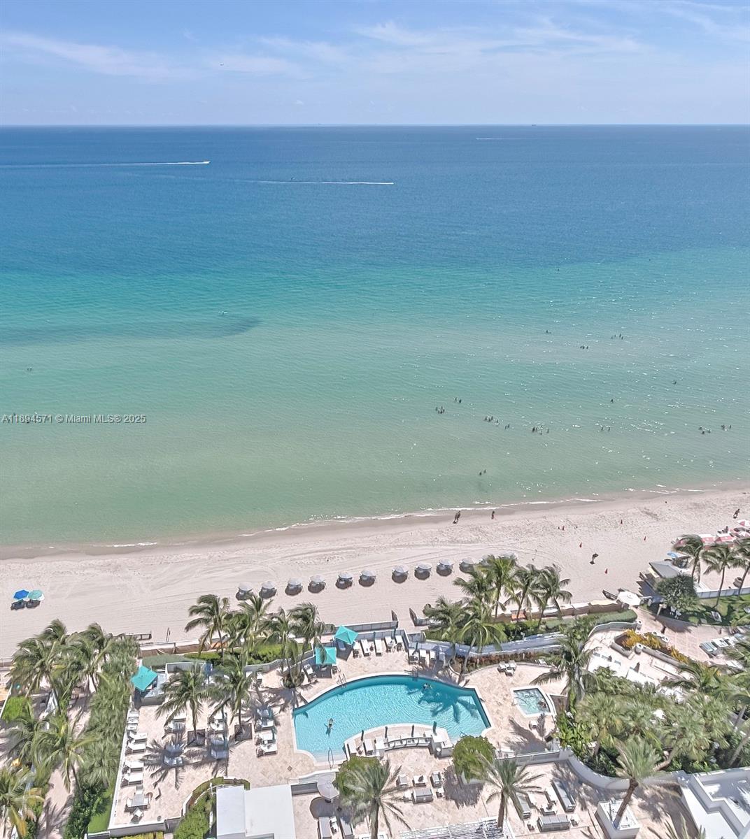 DIPLOMAT OCEANFRONT RESID - Residential Lease