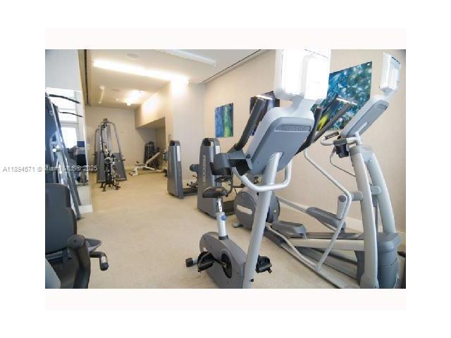 DIPLOMAT OCEANFRONT RESID - Residential Lease