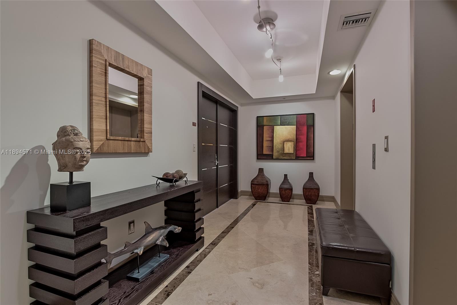 DIPLOMAT OCEANFRONT RESID - Residential Lease