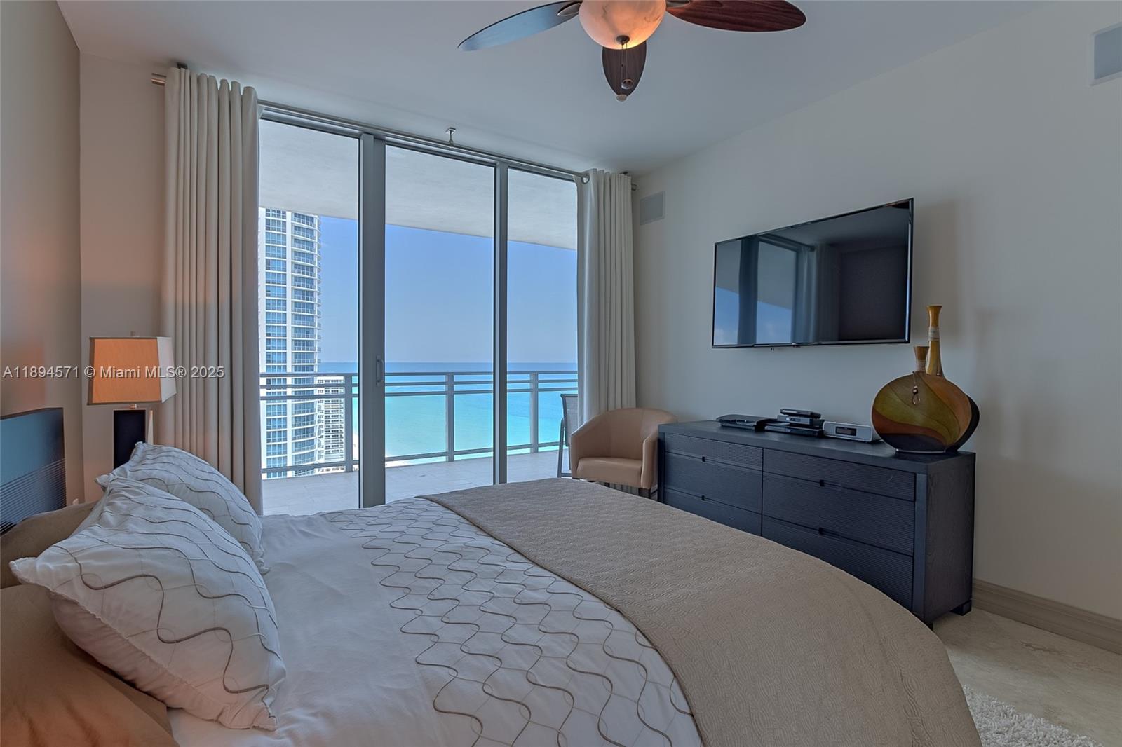 DIPLOMAT OCEANFRONT RESID - Residential Lease