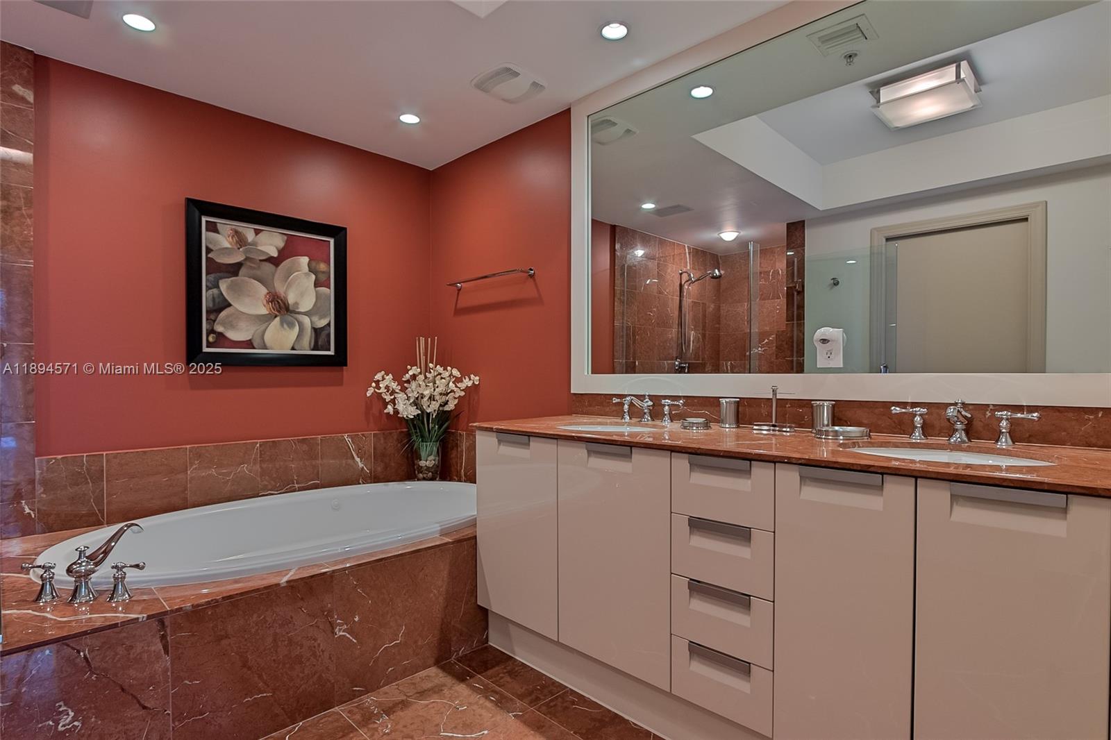 DIPLOMAT OCEANFRONT RESID - Residential Lease