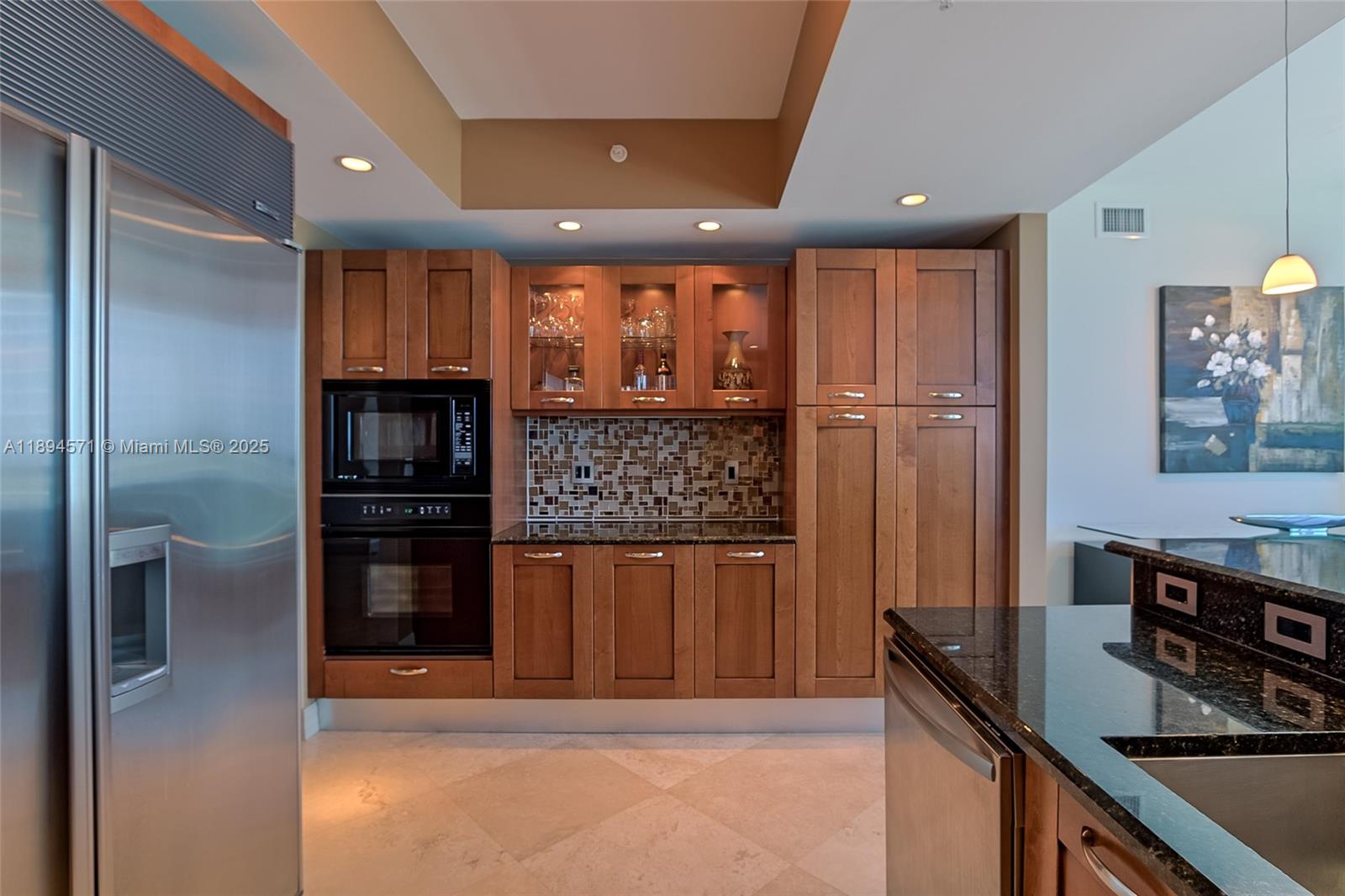 DIPLOMAT OCEANFRONT RESID - Residential Lease